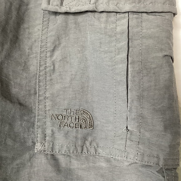 The North Face Belted Cargo Shorts XXL - Picture 5 of 7